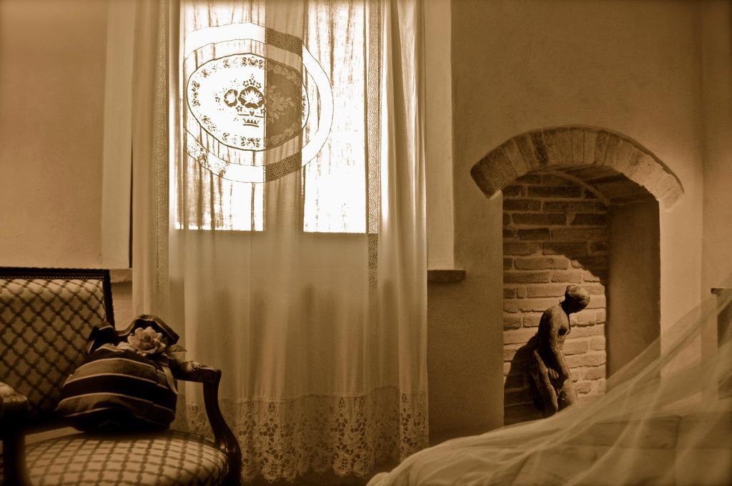 Pomarancio Bnb Saludecio Zimmer foto